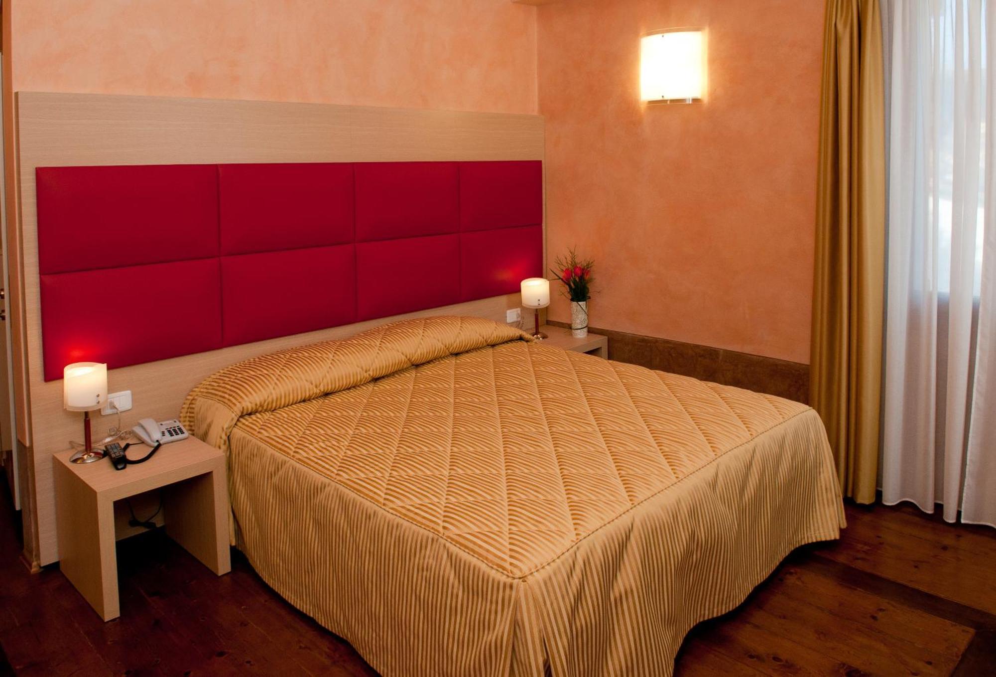 Hotel Villa Maternini Vazzola Pokoj fotografie