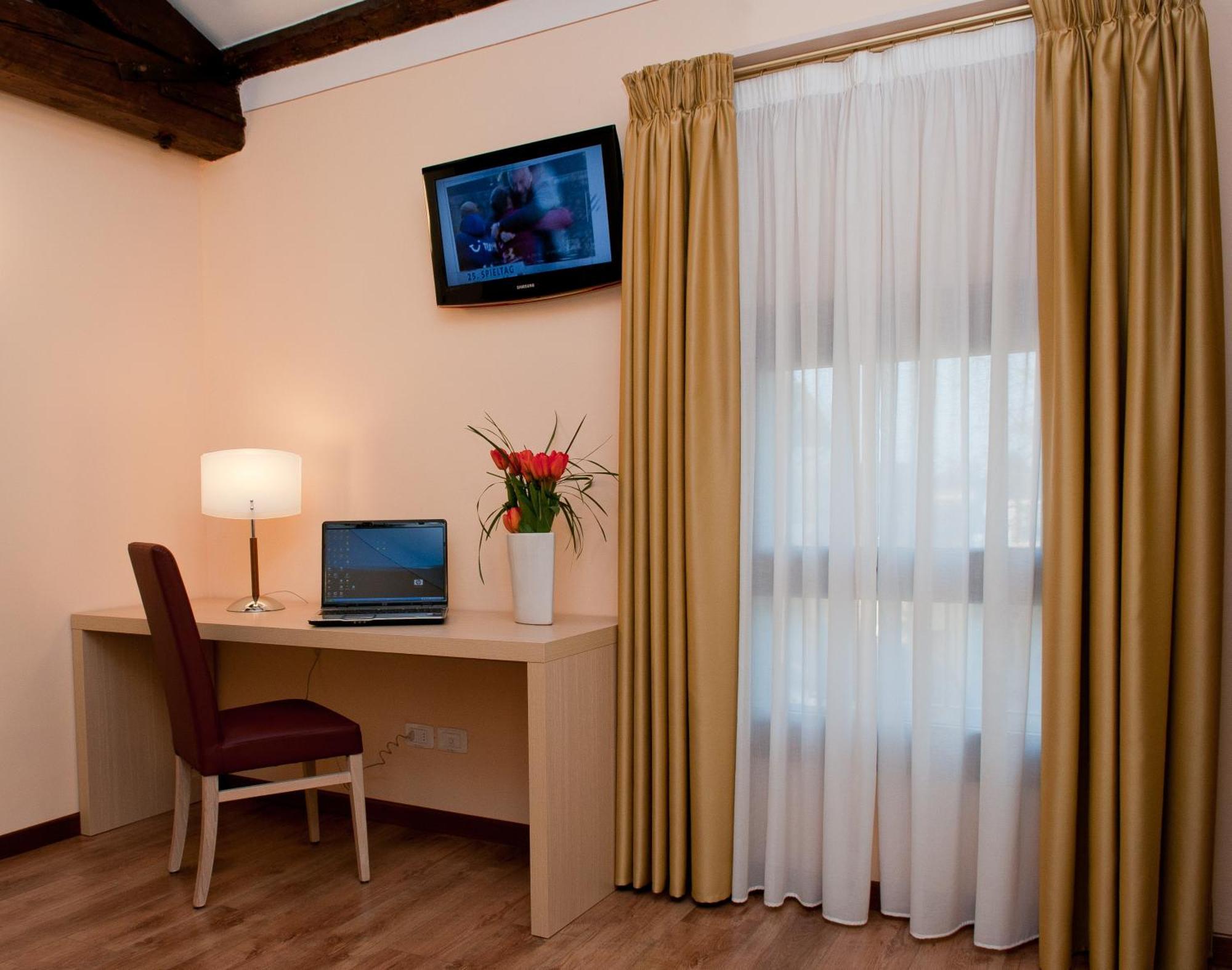 Hotel Villa Maternini Vazzola Pokoj fotografie